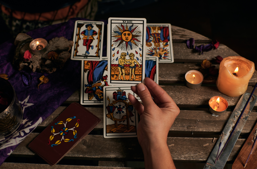 1-on-1 coaching and tarot reading sessions offered by Wise Path Tarot